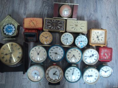 Лот: 12829818. Фото: 1. Будильники СССР, 21шт. Оригинальные наручные часы