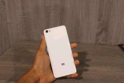 Лот: 12019361. Фото: 1. Xiaomi mi5. Смартфоны