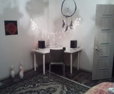 Лот: 8177263. Фото: 1. Стол IKEA белый 120х120 с вырезом... Компьютерные и письменные столы