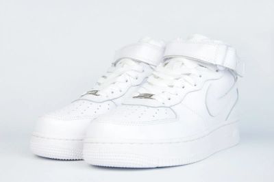 Лот: 16919934. Фото: 1. Кроссовки Nike Air Force 1 Mid... Кеды, кроссовки, слипоны