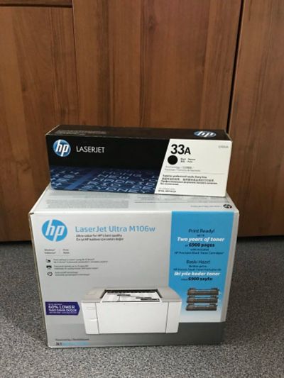 Лот: 10653235. Фото: 1. Новый принтер HP m106w + 4 оригинальных... Лазерные принтеры