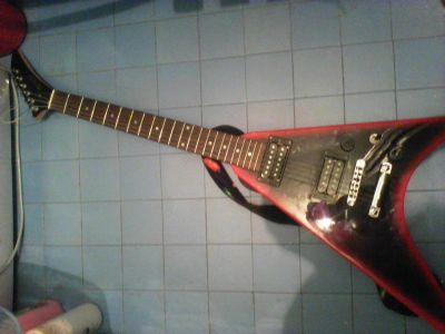 Лот: 4665693. Фото: 1. продаю электрогитару Crazzy RW... Гитары