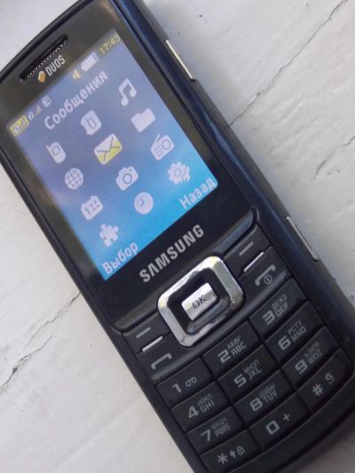 Лот: 6027809. Фото: 1. Сотовый телефон Samsung C5212... Кнопочные мобильные телефоны