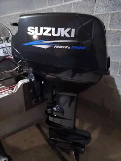 Лот: 25362817. Фото: 1. 2х-тактный лодочный мотор SUZUKI... Лодочные моторы