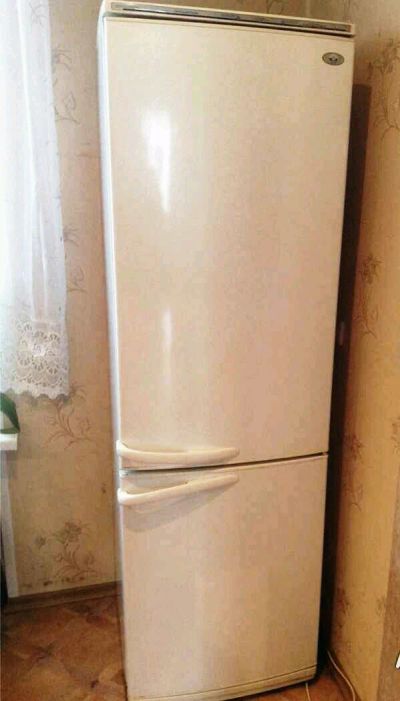 Лот: 11584711. Фото: 1. Холодильник высокий Атлант. 2метра. Холодильники, морозильные камеры