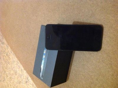 Лот: 3426956. Фото: 1. i Phone 5 black. Смартфоны