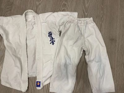 Лот: 16944901. Фото: 1. Кимоно для каратэ 110. Одежда для боевых искусств