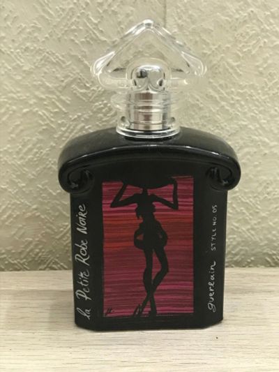 Лот: 16386236. Фото: 1. Парфюмерная вода Guerlain La Petite... Женская парфюмерия