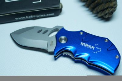 Лот: 8939803. Фото: 1. Складной нож Boker Plus с синей... Ножи, топоры