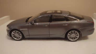 Лот: 15322350. Фото: 1. Масштабная модель 2010 Ягуар XJ... Автомоделизм