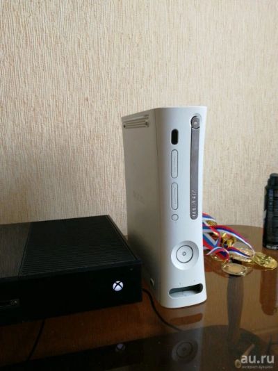 Лот: 13657580. Фото: 1. Продам xbox 360 читаем описание. Игровые приставки, консоли