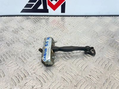Лот: 25718150. Фото: 1. ограничитель двери toyota corolla... Двигатель и элементы двигателя
