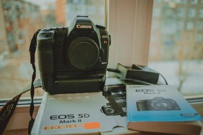Лот: 3617967. Фото: 1. Canon 5d mark II. Цифровые зеркальные