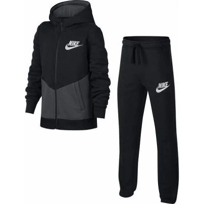 Лот: 10818010. Фото: 1. Детский спортивный костюм Nike... Спортивная одежда
