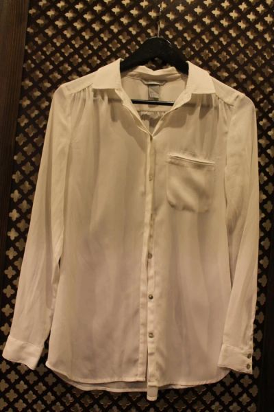 Лот: 4539305. Фото: 1. Блузка H&M очень легкая. Блузы, рубашки, водолазки