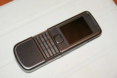 Лот: 10370880. Фото: 1. 8800 Carbon atre. Кнопочные мобильные телефоны