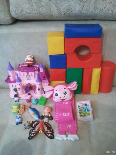 Лот: 11607466. Фото: 1. Замок с игрушками и большие кубики. Другое (игрушки)
