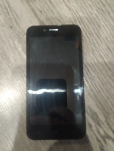 Лот: 17140710. Фото: 1. ZTE Blade L4 8GB. Кнопочные мобильные телефоны