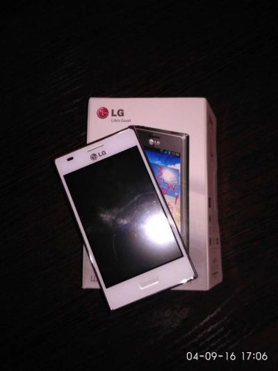 Лот: 8118230. Фото: 1. Lg l5. Смартфоны