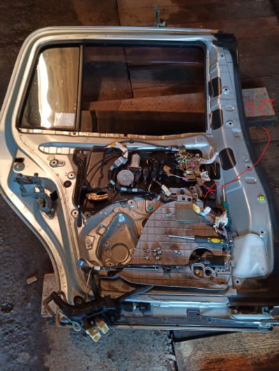 Лот: 16261966. Фото: 1. дверь левая задняя боковая Toyota... Кузов