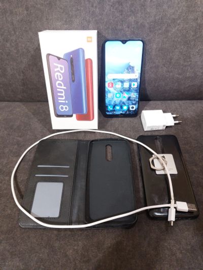 Лот: 25649585. Фото: 1. xiaomi redmi 8, 4/64. Смартфоны