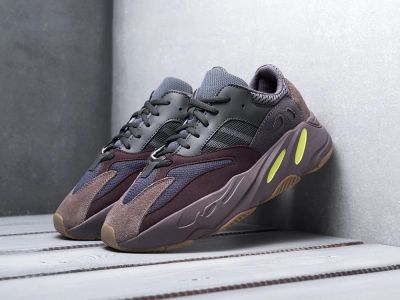 Лот: 12726638. Фото: 1. Кроссовки Adidas Yeezy Boost 700... Кеды, кроссовки, слипоны