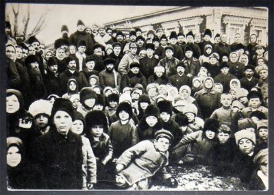 Лот: 6739018. Фото: 1. Открытка Ленин и Крупская в группе... Открытки, конверты