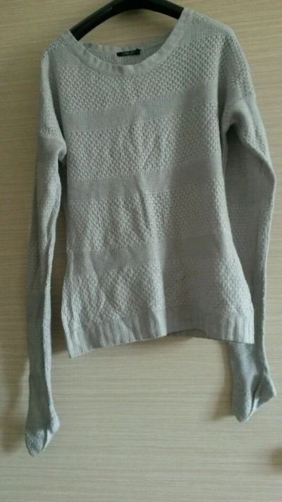 Лот: 10014832. Фото: 1. Серый свитер. Свитеры, толстовки