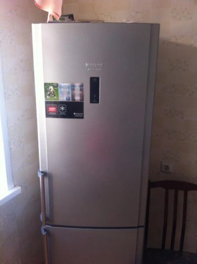 Лот: 6715491. Фото: 1. Холодильник Hotpoint Ariston. Холодильники, морозильные камеры