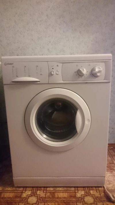 Лот: 11383617. Фото: 1. Стиральная машина Indesit WG421TP. Стиральные машины