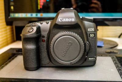 Лот: 3441175. Фото: 1. Canon EOS 5D Mark II. Цифровые зеркальные