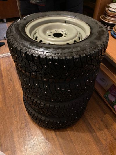 Лот: 18383405. Фото: 1. Bridgestone Blizzak Spike-02 175... Шины на дисках