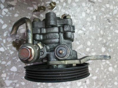 Лот: 10678761. Фото: 1. Насос Гур Mazda Familia ZL. Двигатель и элементы двигателя