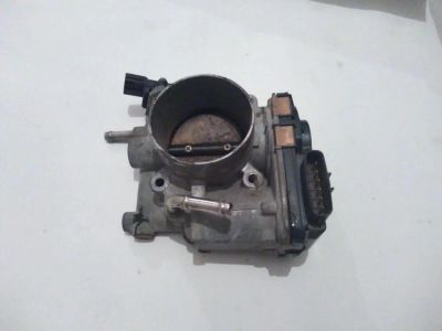 Лот: 10330075. Фото: 1. Дроссельная заслонка Subaru 16112aa010... Топливная система