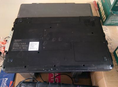 Лот: 11549640. Фото: 1. Ноутбук Lenovo B550. Ноутбуки