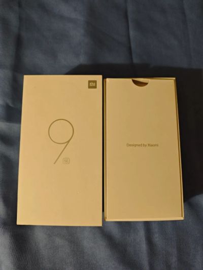 Лот: 22762794. Фото: 1. Xiaomi Mi 9 SE, 6/64 ГБ. Смартфоны