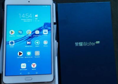 Лот: 20721118. Фото: 1. Планшет Huawei Honor Waterplay... Планшеты