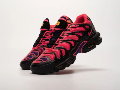 Лот: 24974100. Фото: 1. Кроссовки Nike Air Max Plus Drift. Кеды, кроссовки, слипоны