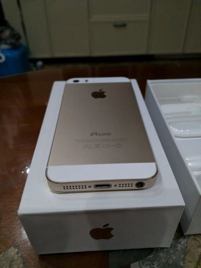 Лот: 12591769. Фото: 1. Продам iphone 5s 32Gb. Смартфоны