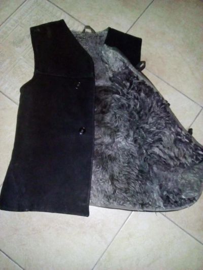 Лот: 9082262. Фото: 1. жилет овчина. Верхняя одежда
