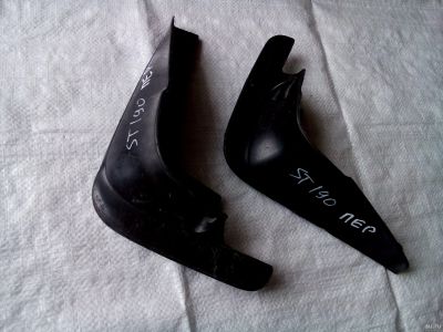 Лот: 13521272. Фото: 1. Брызговики передние Toyota Carina... Кузов