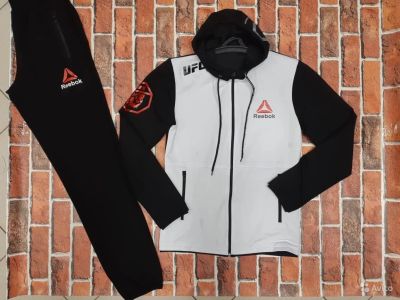 Лот: 14388574. Фото: 1. Спортивные Костюмы Reebok. Спортивные костюмы