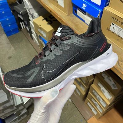 Лот: 17903644. Фото: 1. Nike Epic React Flyknit А. Кеды, кроссовки, слипоны