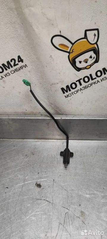 Лот: 22463328. Фото: 1. Датчик подножки Suzuki Boulevard... Запчасти