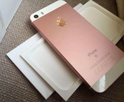 Лот: 10063496. Фото: 1. iPhone SE 16Gb rose. Смартфоны