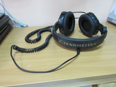 Лот: 9674919. Фото: 1. sennheiser HD 215. Наушники, гарнитуры