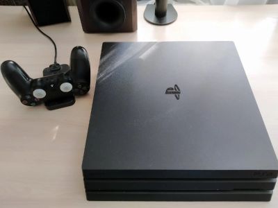 Лот: 17298800. Фото: 1. Игровая консоль PS4 Pro на 1 ТБ... Игровые приставки, консоли