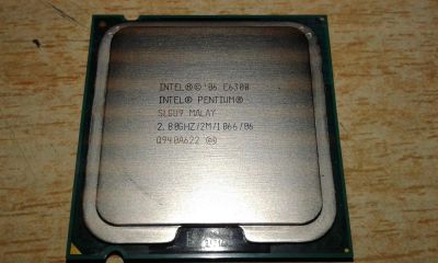 Лот: 10187567. Фото: 1. Процессор Intel® Pentium® Dual-Core... Процессоры
