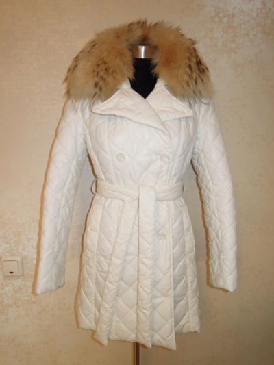 Лот: 7166679. Фото: 1. белое очень эффектное пальто/куртка... Верхняя одежда