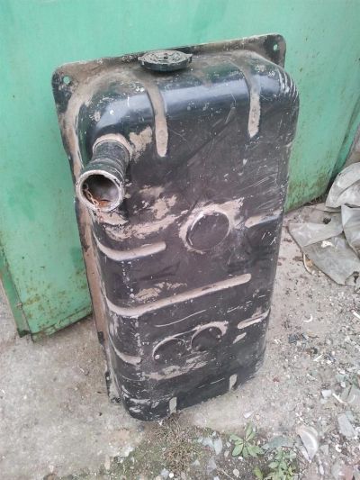 Лот: 3179231. Фото: 1. Металлический бензобак. Другое (автозапчасти)